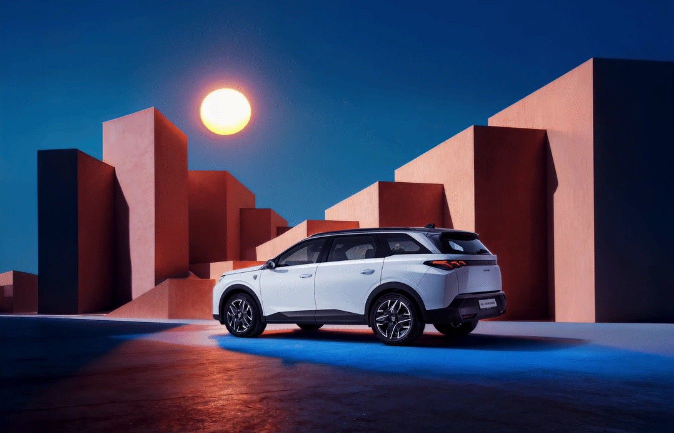 Peugeot's New 3-Row SUV Finally Solved Every Dad's Biggest Problem