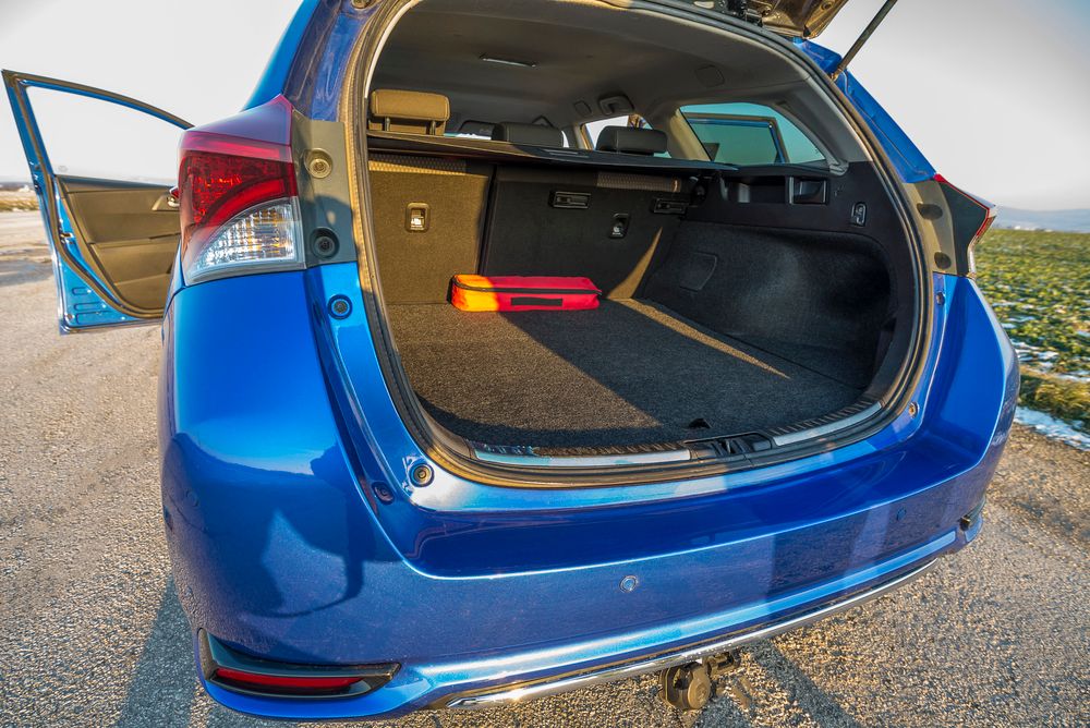 Most Owners Ignore This Car Trunk Lever — Here's How It Can Save Your Life