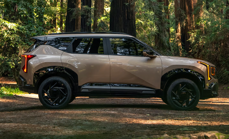 Forget Expensive SUVs — Kia's $26K ‘Mini Telluride' Has More Space Than You Need